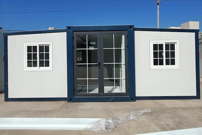Expandable Container House